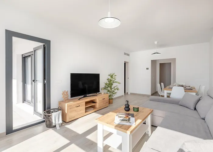 Casa Esmeralda, 7 Min To Beach, Garage Apartamento Estepona