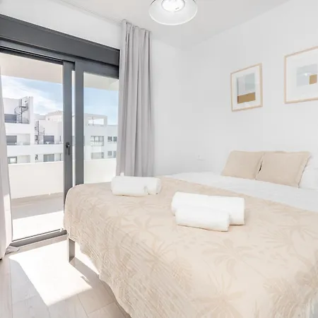 Apartman Casa Esmeralda, 7 Min To Beach, Garage Estepona