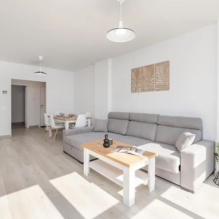 Apartamento Casa Esmeralda, 7 Min To Beach, Garage