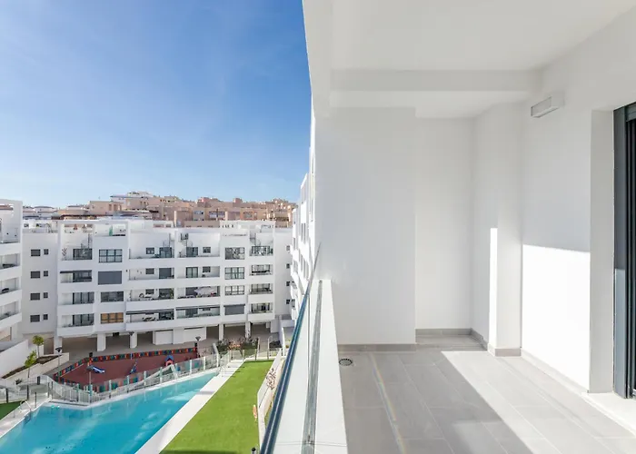 Casa Esmeralda, 7 Min To Beach, Garage