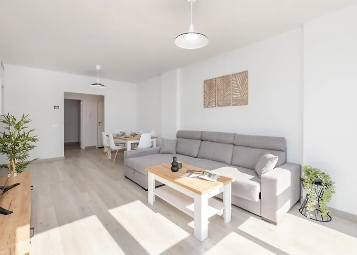 Appartamento Casa Esmeralda, 7 Min To Beach, Garage